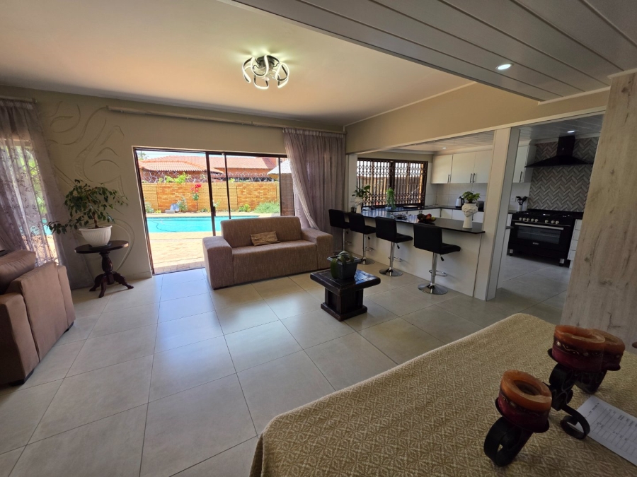 6 Bedroom Property for Sale in Dan Pienaar Free State